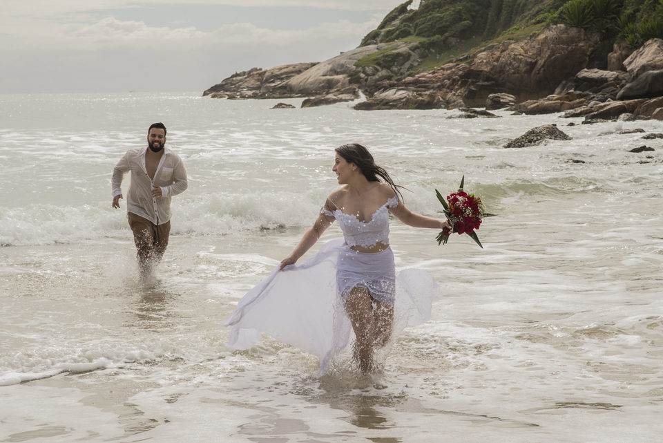 Praia do Rosa - Ensaio Romântico Lipe e Nati