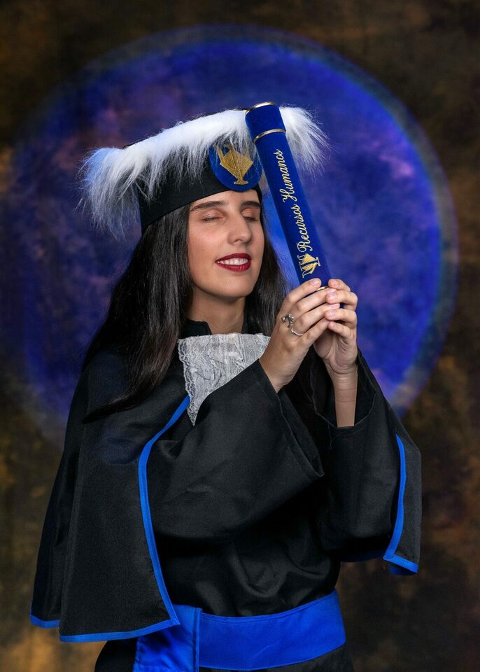 Thainá - Recursos Humanos